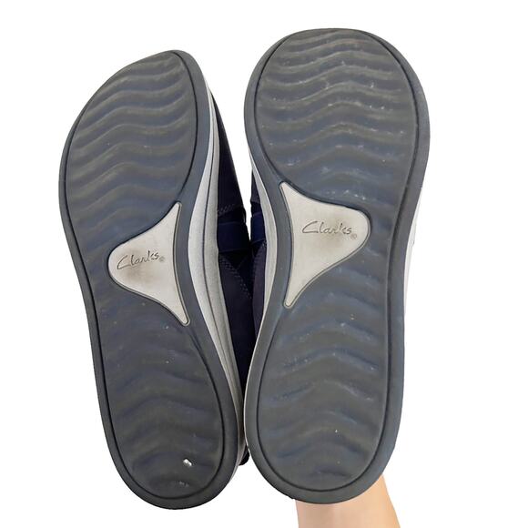 Clarks Cloudsteppers Navy Blue Slip On Shoes Sz 7 - Picture 6 of 9